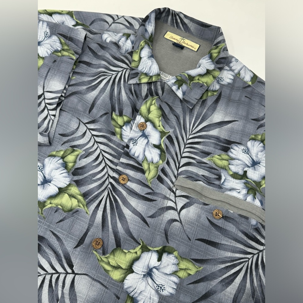 Tommy Bahama Mens Hawaiian Shirt 100% Silk Floral Print Blue/Gray Sz Large T9